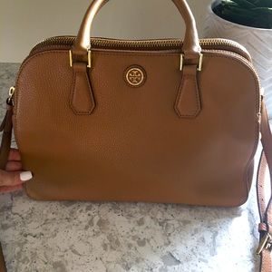 Tory Burch Robinson Pebbled Triple-Zip Purse